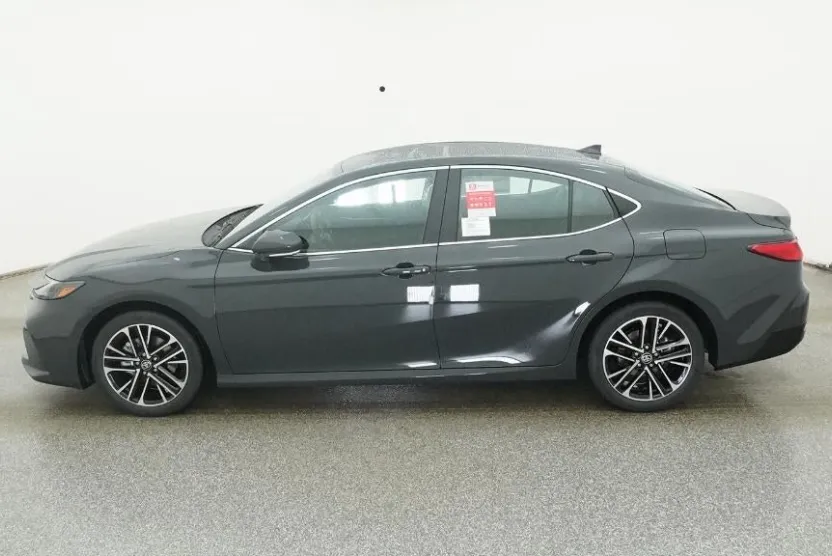 2026 Toyota Camry XLE photo 1