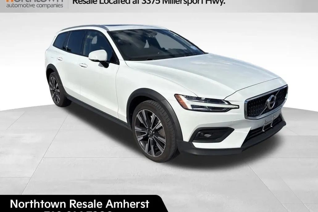 2021 Volvo V60 Cross Country T5 photo 1