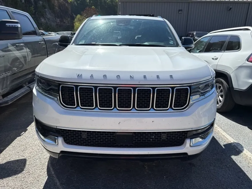 2024 Jeep Wagoneer L Base photo 1