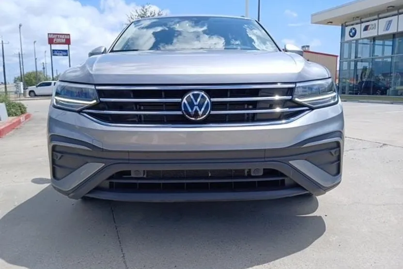 2024 Volkswagen Tiguan S photo 1