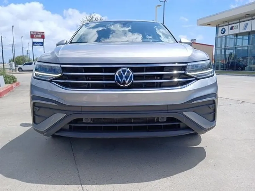 2024 Volkswagen Tiguan S photo 1
