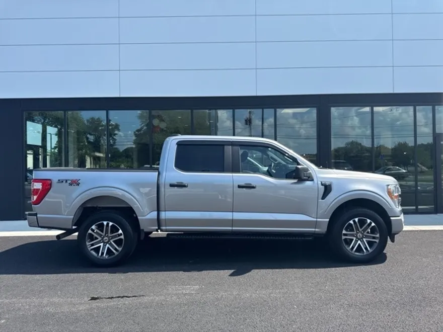 2021 Ford F-150 XL photo 1