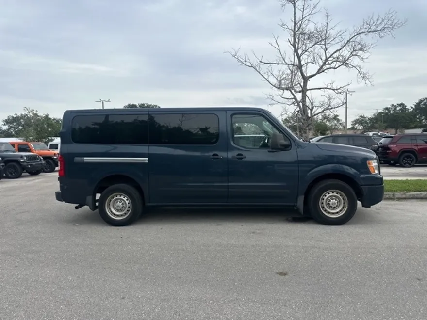 2015 Nissan NV3500 photo 1