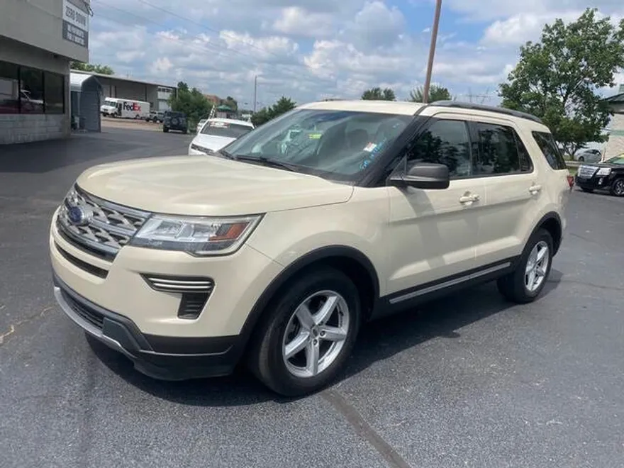 2018 Ford Explorer XLT photo 1