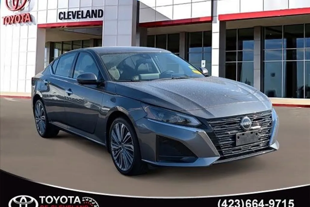 2024 Nissan Altima 2.5 SL photo 1