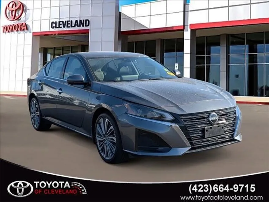 2024 Nissan Altima 2.5 SL photo 1