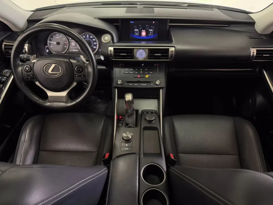 2015 Lexus IS 250 photo 1