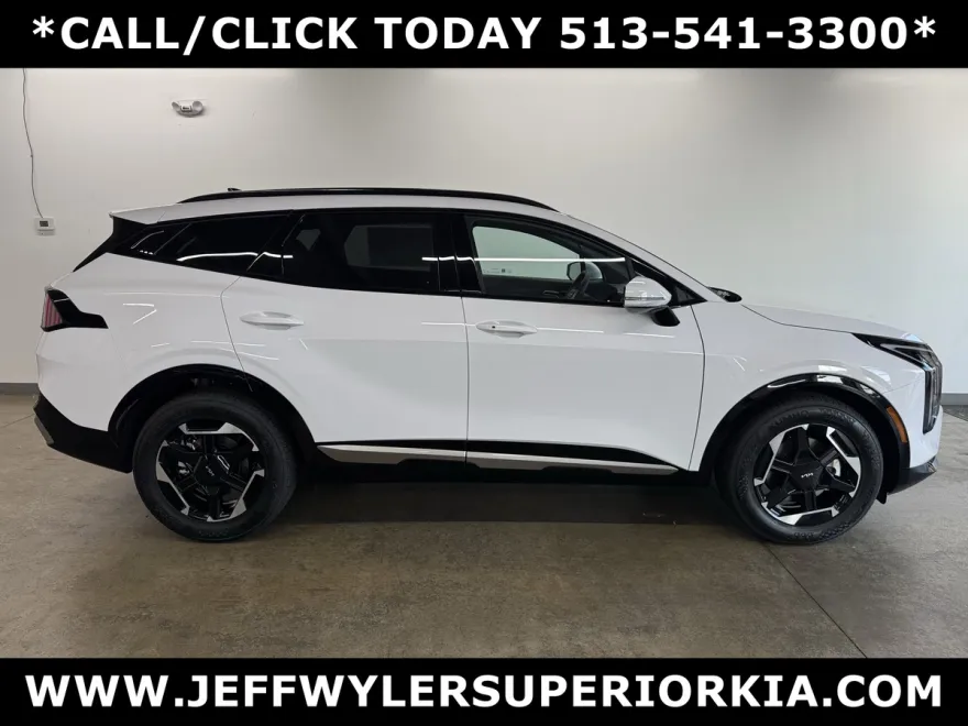 2026 Kia Sportage SX photo 1