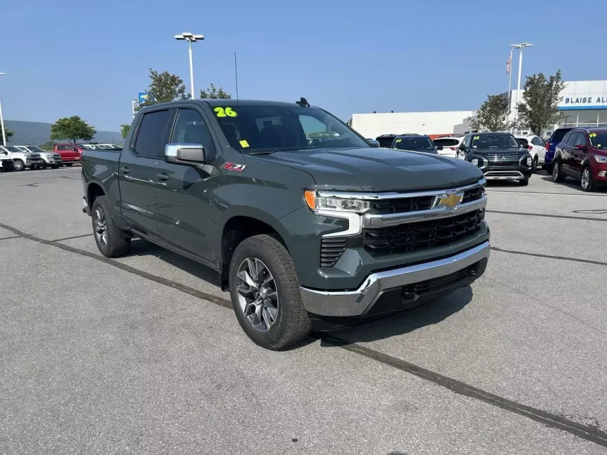 2026 Chevrolet Silverado 1500 LT photo 1