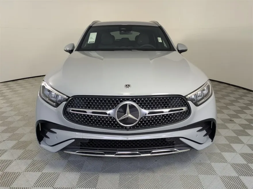 2026 Mercedes Benz GLC 300 photo 1