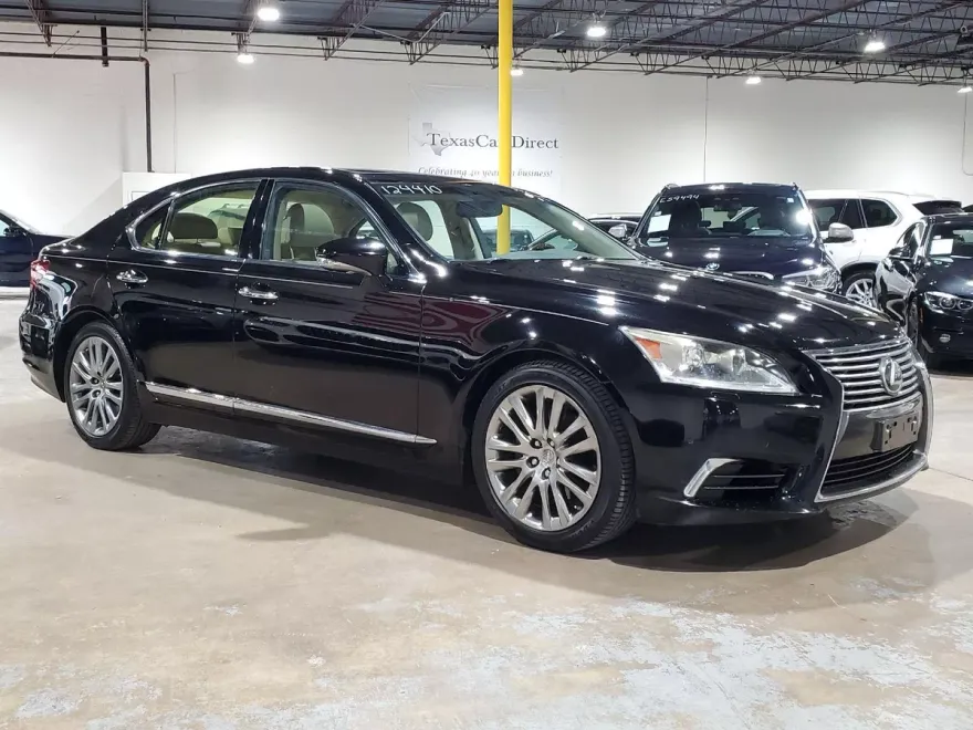 2013 Lexus LS 460 photo 1