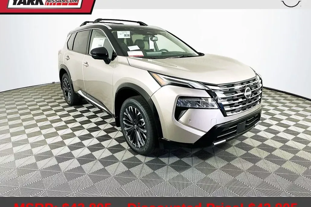 2026 Nissan Rogue Platinum photo 1