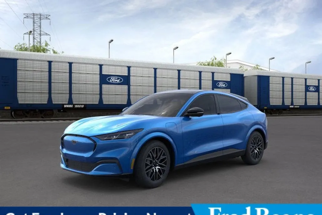 2025 Ford Mustang Mach-E Premium photo 1