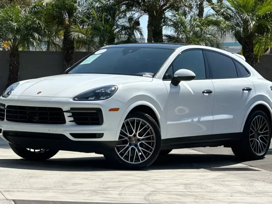2022 Porsche Cayenne Platinum Edition photo 1