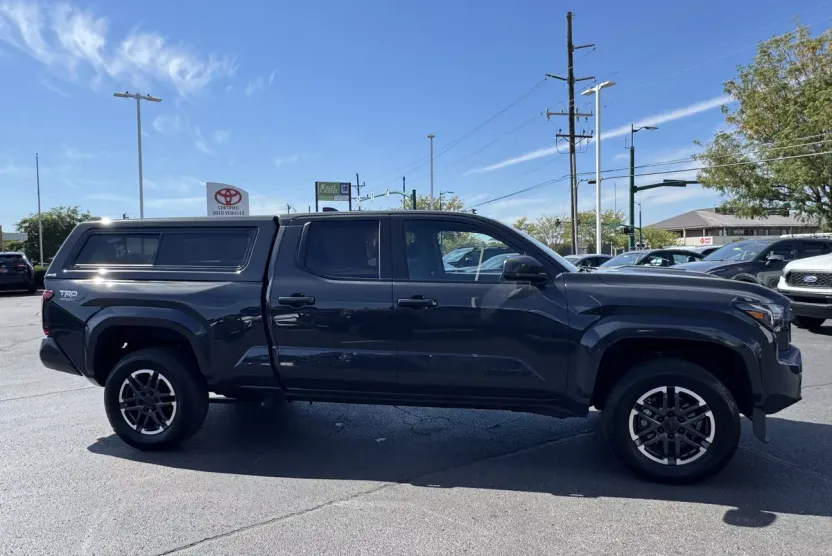 2024 Toyota Tacoma Double Cab photo 1