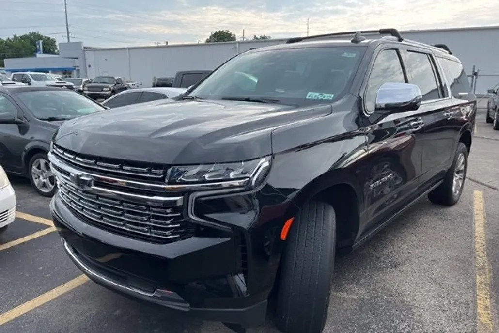 2021 Chevrolet Suburban Premier photo 1