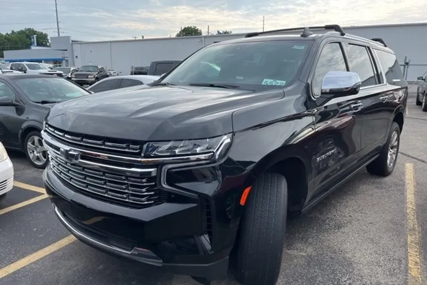 2021 Chevrolet Suburban Premier photo 1