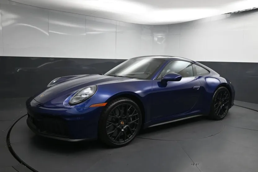 2025 Porsche 911 4 GTS photo 1