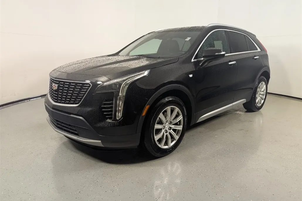 2021 Cadillac XT4 Premium Luxury photo 1