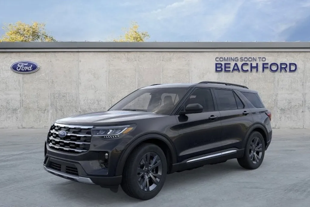 2025 Ford Explorer photo 1