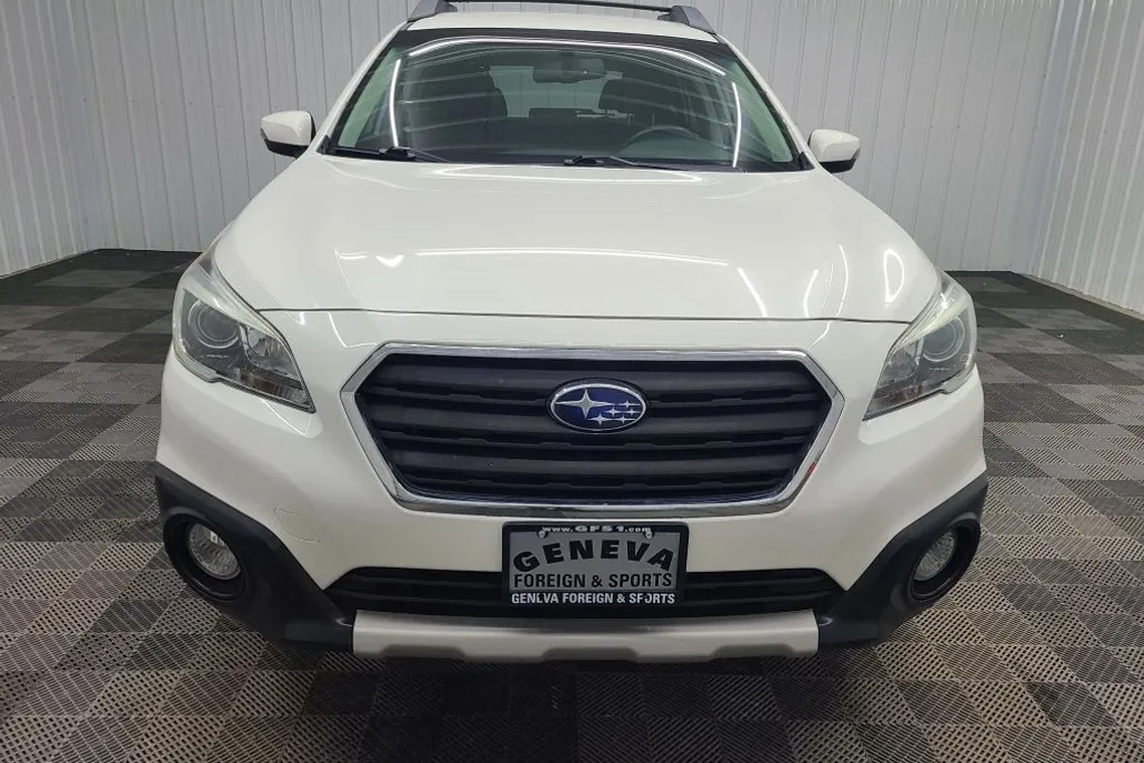 2015 Subaru Outback 3.6R Limited photo 1