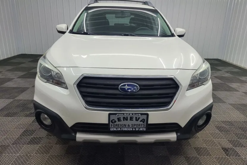 2015 Subaru Outback 3.6R Limited photo 1