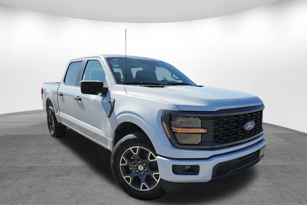 2025 Ford F-150 STX photo 1