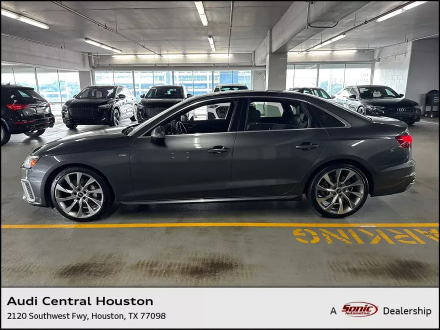 2021 Audi A4 S line Premium Plus photo 1