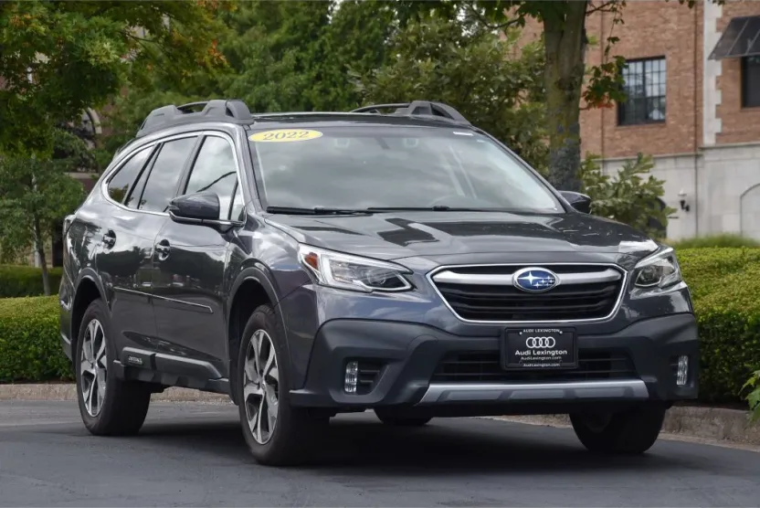 2022 Subaru Outback Limited photo 1