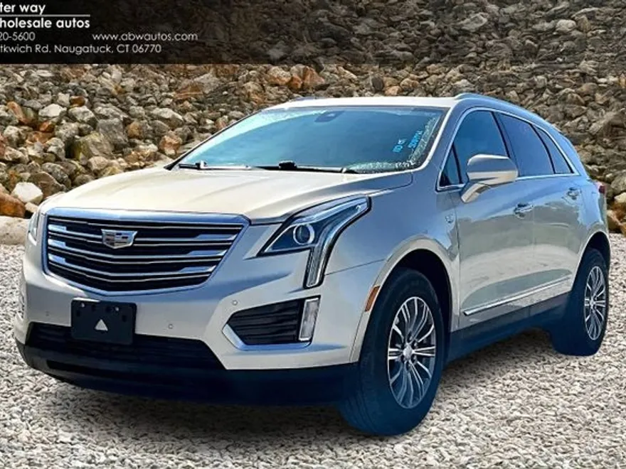 2017 Cadillac XT5 Luxury photo 1