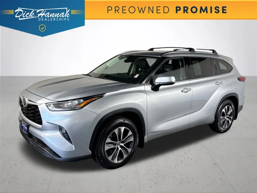 2020 Toyota Highlander XLE photo 1