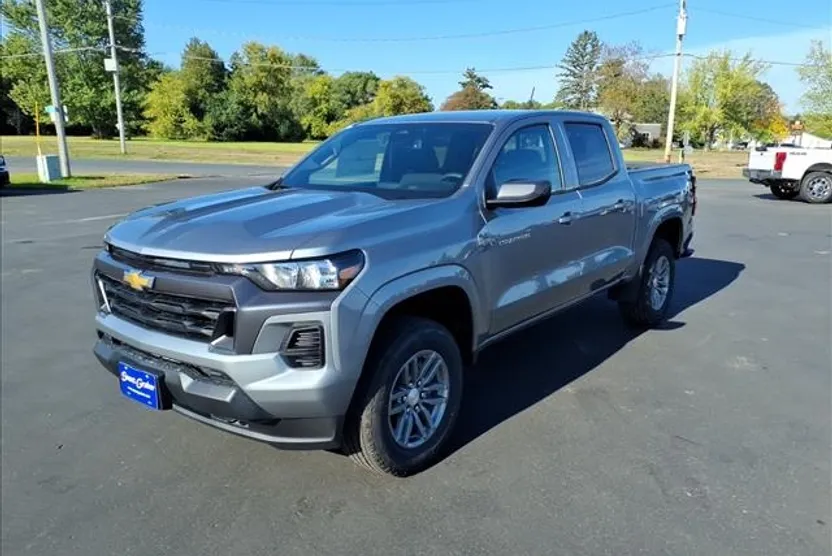2026 Chevrolet Colorado LT photo 1