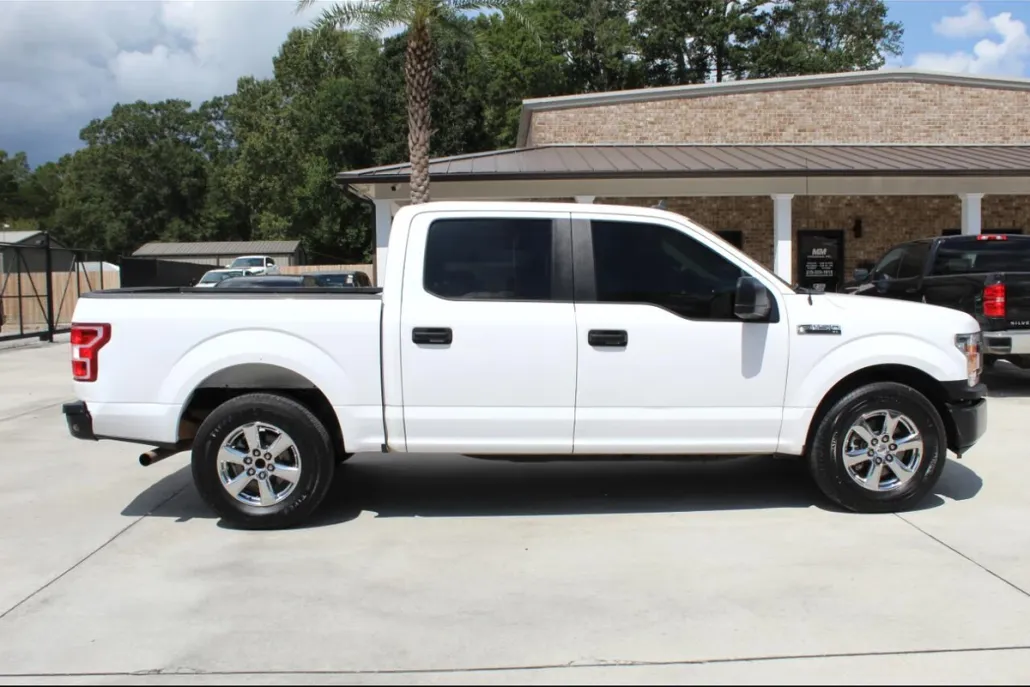 2020 Ford F-150 XLT photo 1