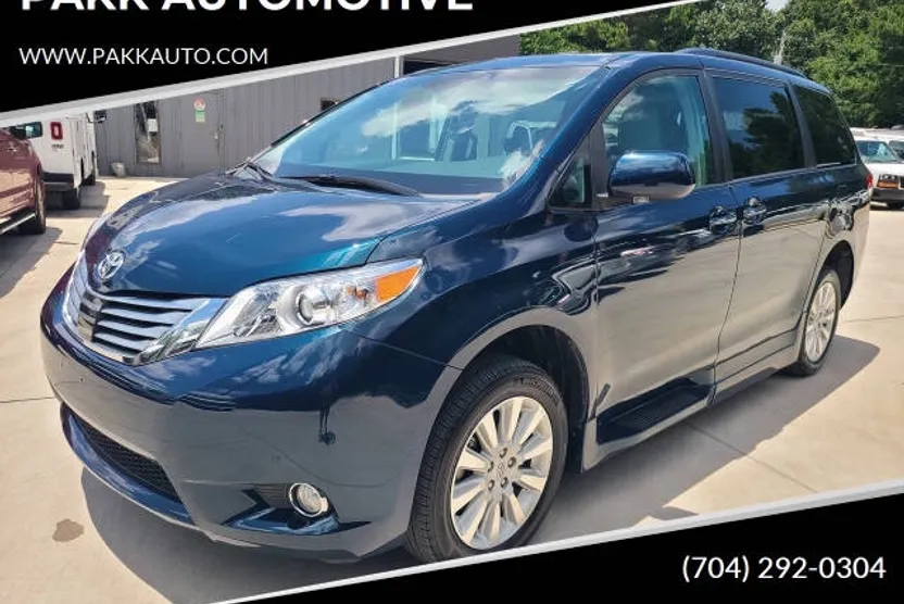 2012 Toyota Sienna Limited photo 1