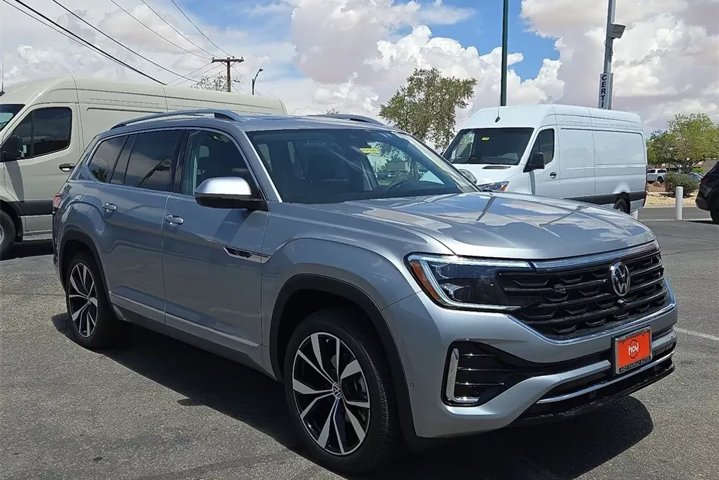 2025 Volkswagen Atlas SEL Premium R-Line photo 1