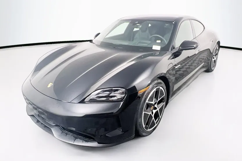 2025 Porsche Taycan 4 photo 1