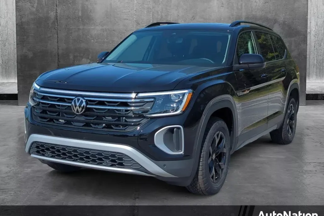 2025 Volkswagen Atlas Peak Edition SE Technology photo 1
