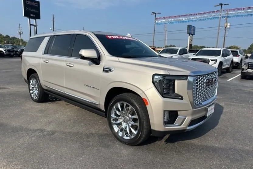 2022 Gmc Yukon XL Denali photo 1