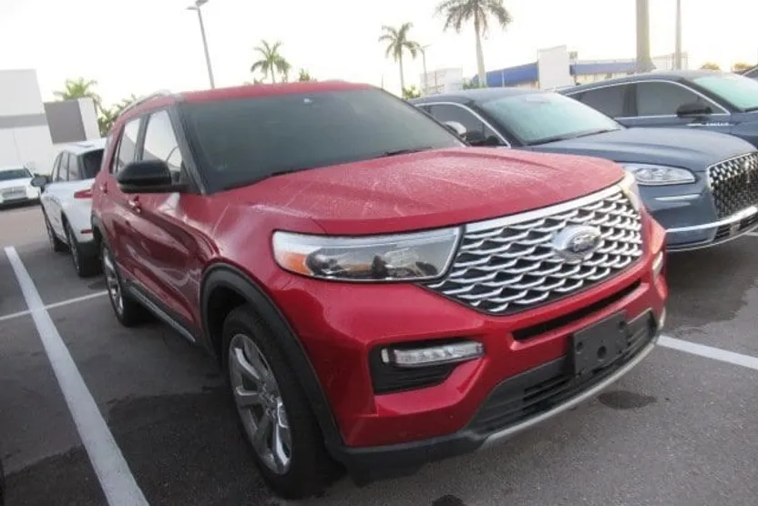 2020 Ford Explorer Platinum photo 1