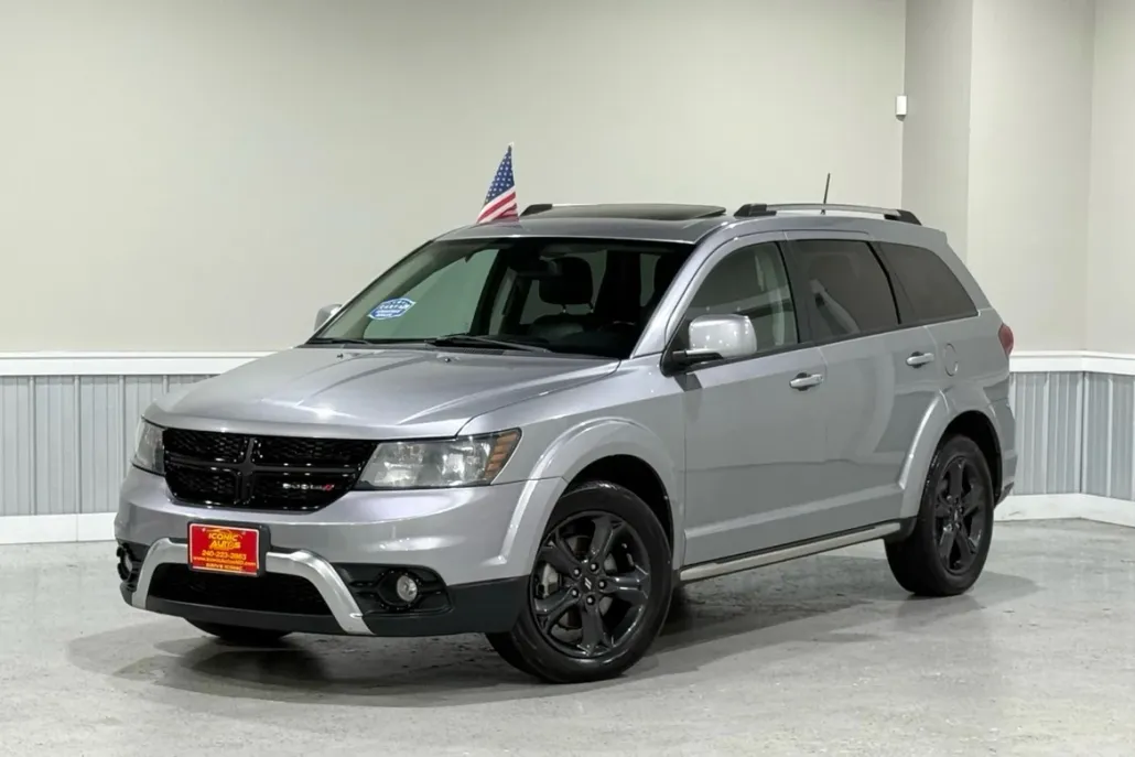 2020 Dodge Journey Crossroad photo 1