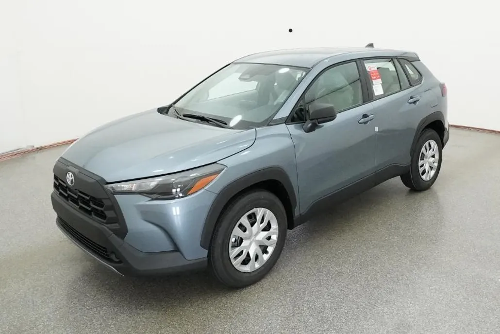 2026 Toyota Corolla Cross L photo 1