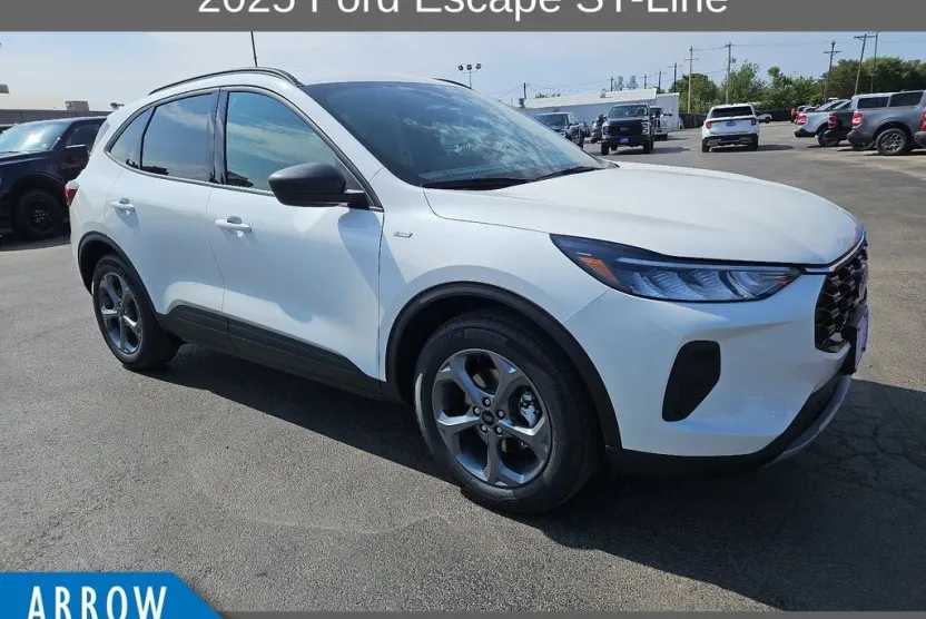 2025 Ford Escape ST-Line photo 1