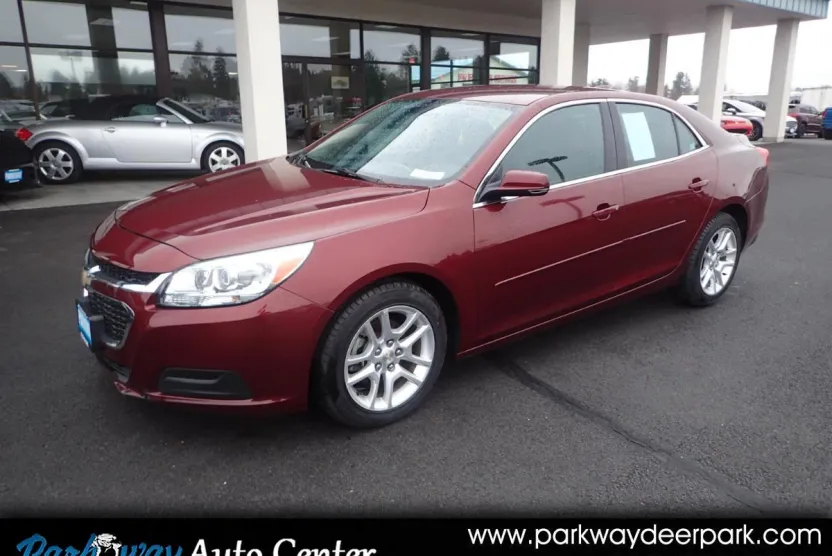 2015 Chevrolet Malibu 1LT photo 1