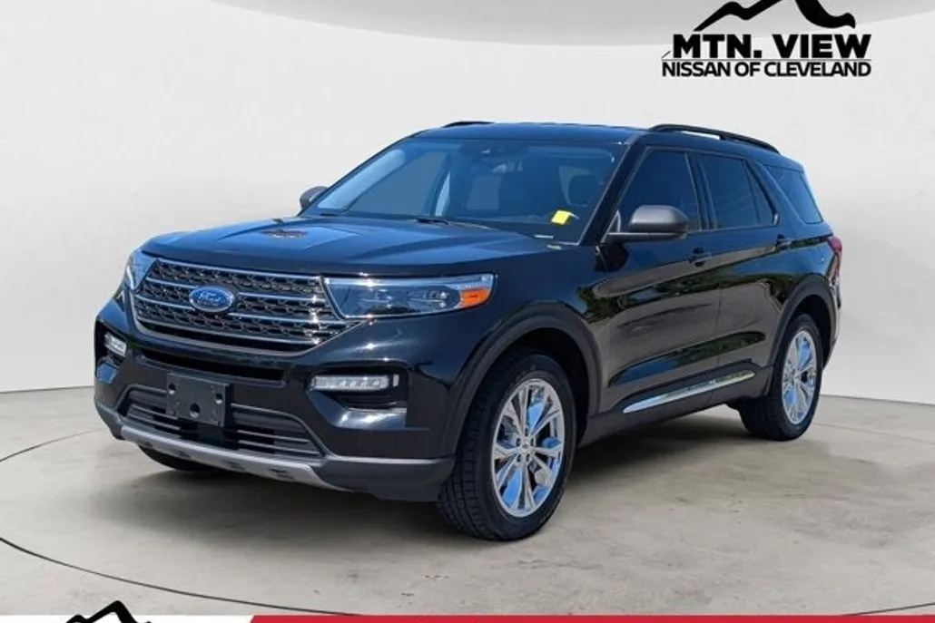 2022 Ford Explorer XLT photo 1