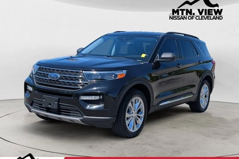 2022 Ford Explorer XLT photo 1