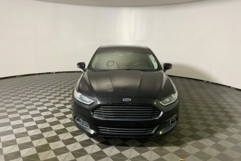 2013 Ford Fusion SE photo 1