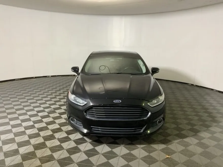 2013 Ford Fusion SE photo 1