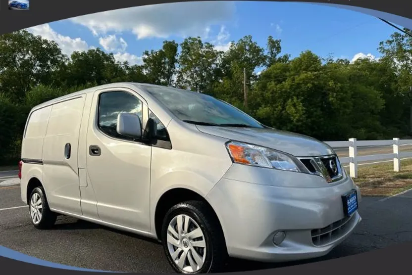 2020 Nissan NV200 SV photo 1