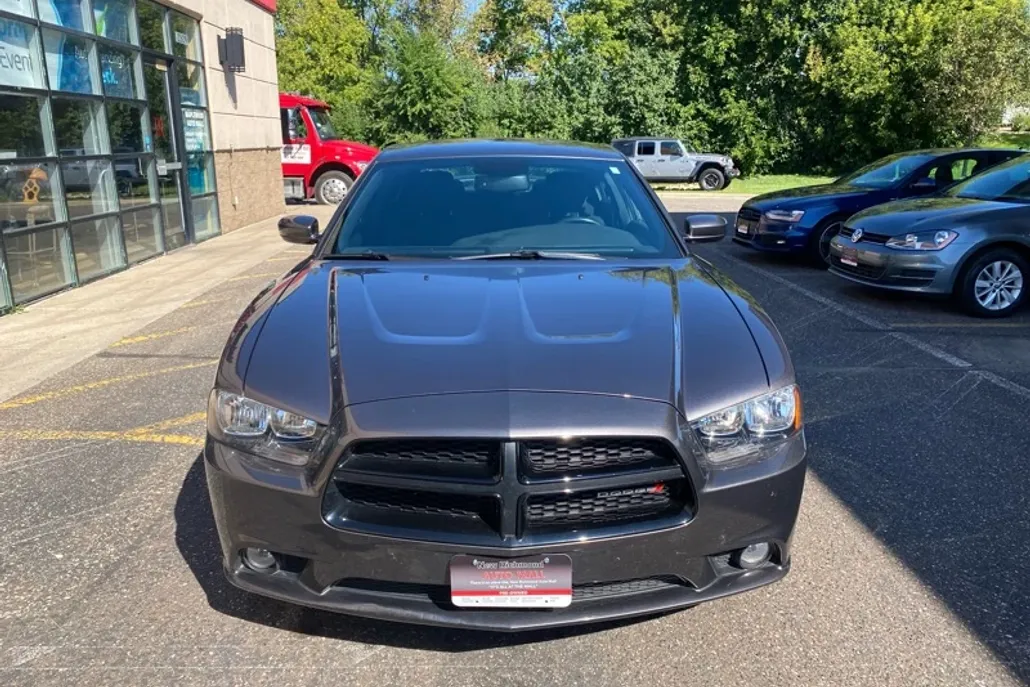 2014 Dodge Charger SXT AWD photo 1