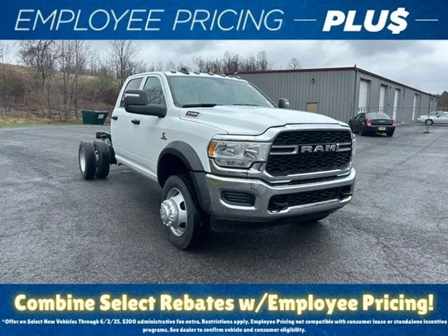 2024 Ram 5500 photo 1